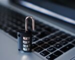 Cyberprzestępczość w Internecie – jak się przed nią skutecznie chronić?
