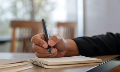 Bezczelny synonim – jak to inaczej ująć?