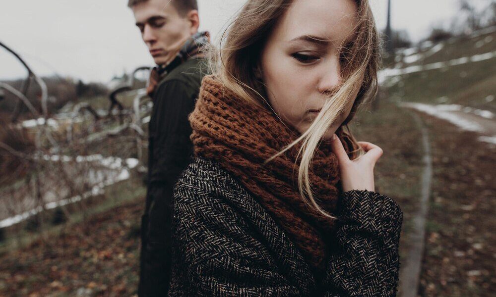 Jak radzić sobie z samotnością w związku – praktyczne sposoby