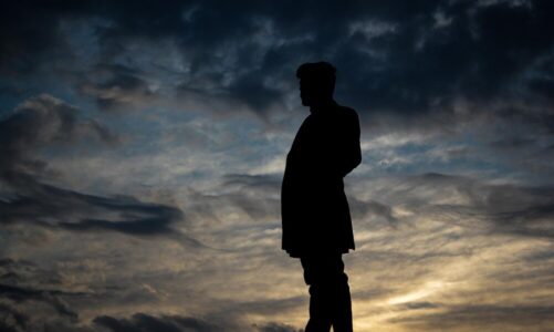 Sennik diabeł w ludzkiej postaci – ostrzeżenie czy wewnętrzny lęk?